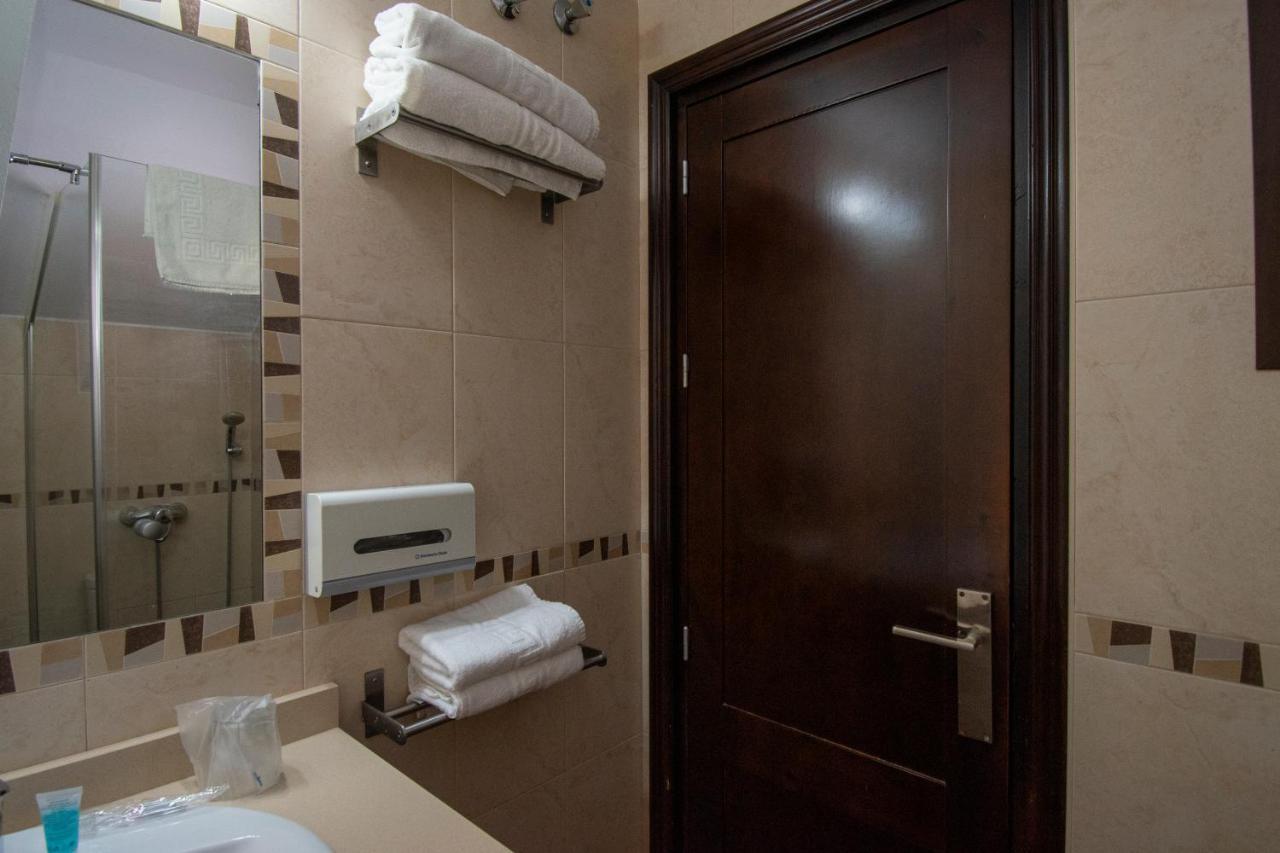 Hotel Del Carmen Prado Del Rey Eksteriør billede